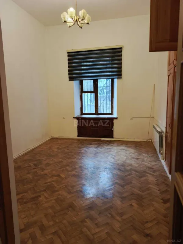 Kirayə verilir 4 otaqlı mənzil 100 m²
