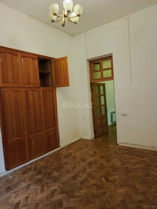 Kirayə verilir 4 otaqlı mənzil 100 m²