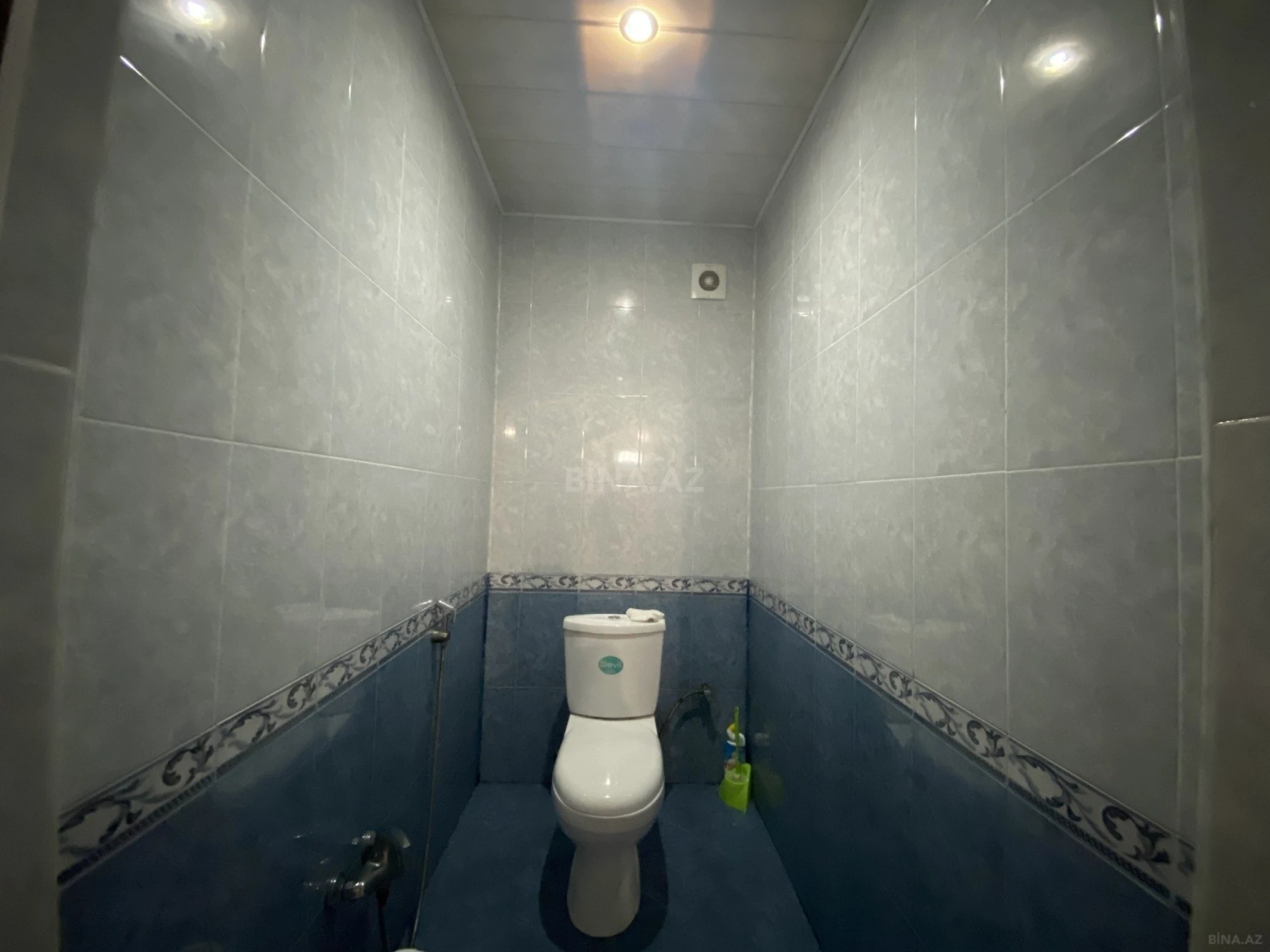 Satılır 5 otaqlı həyət evi 200 m²