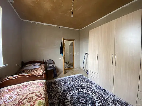 Satılır 5 otaqlı həyət evi 200 m²