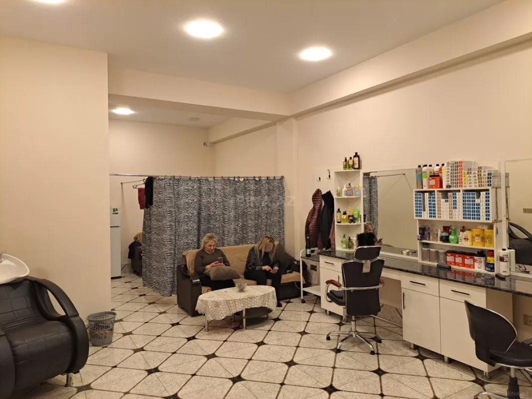 Satılır obyekt 48 m²