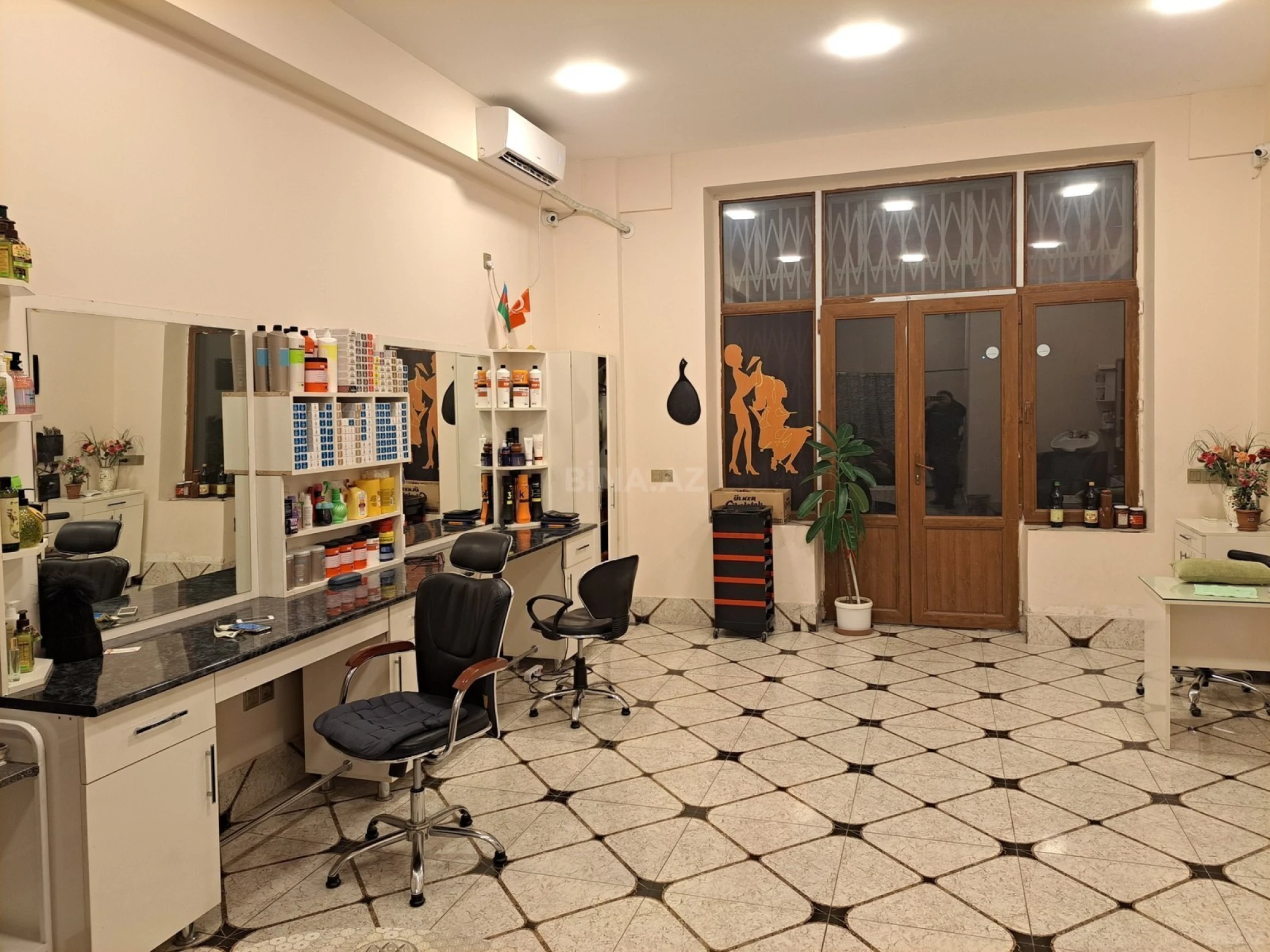 Satılır obyekt 48 m²