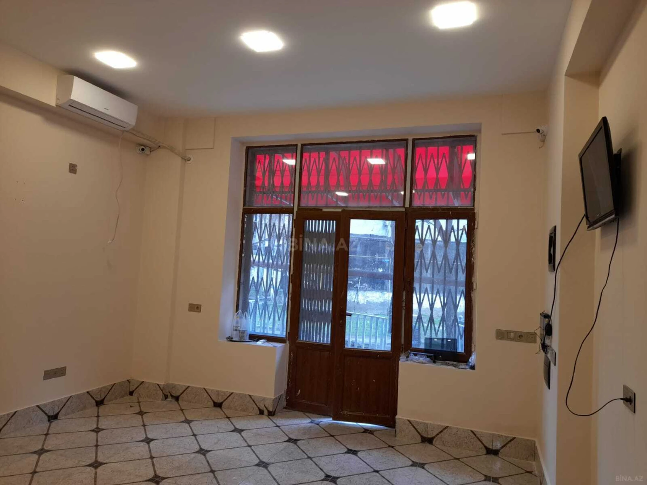 Satılır obyekt 48 m²