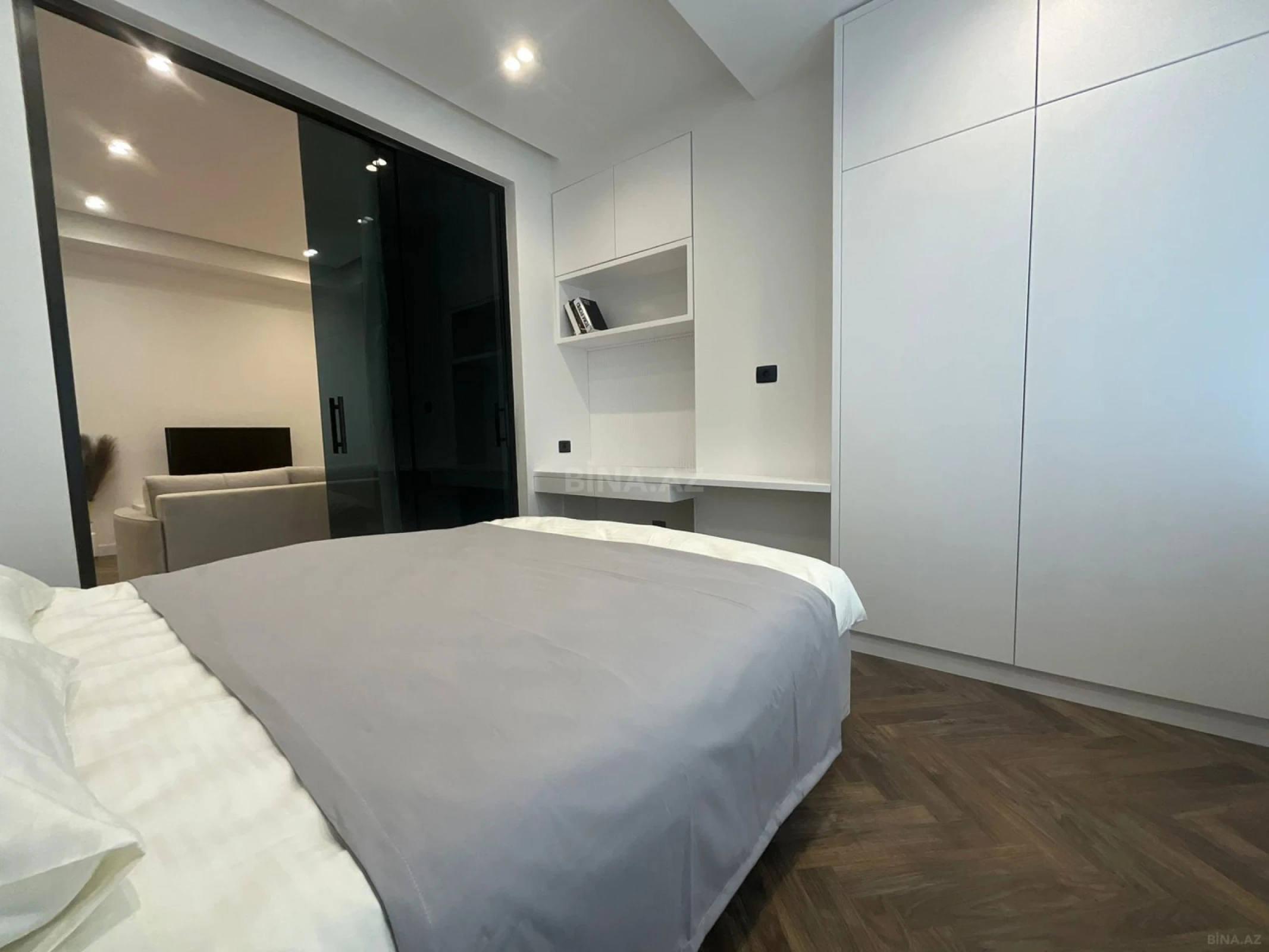 Satılır 2 otaqlı mənzil 69 m²