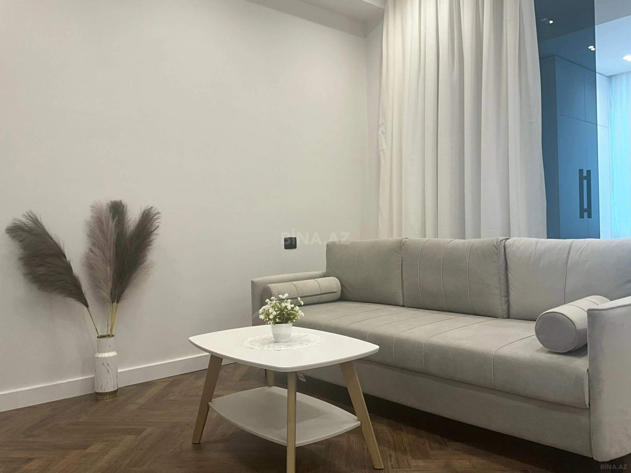 Satılır 2 otaqlı mənzil 69 m²