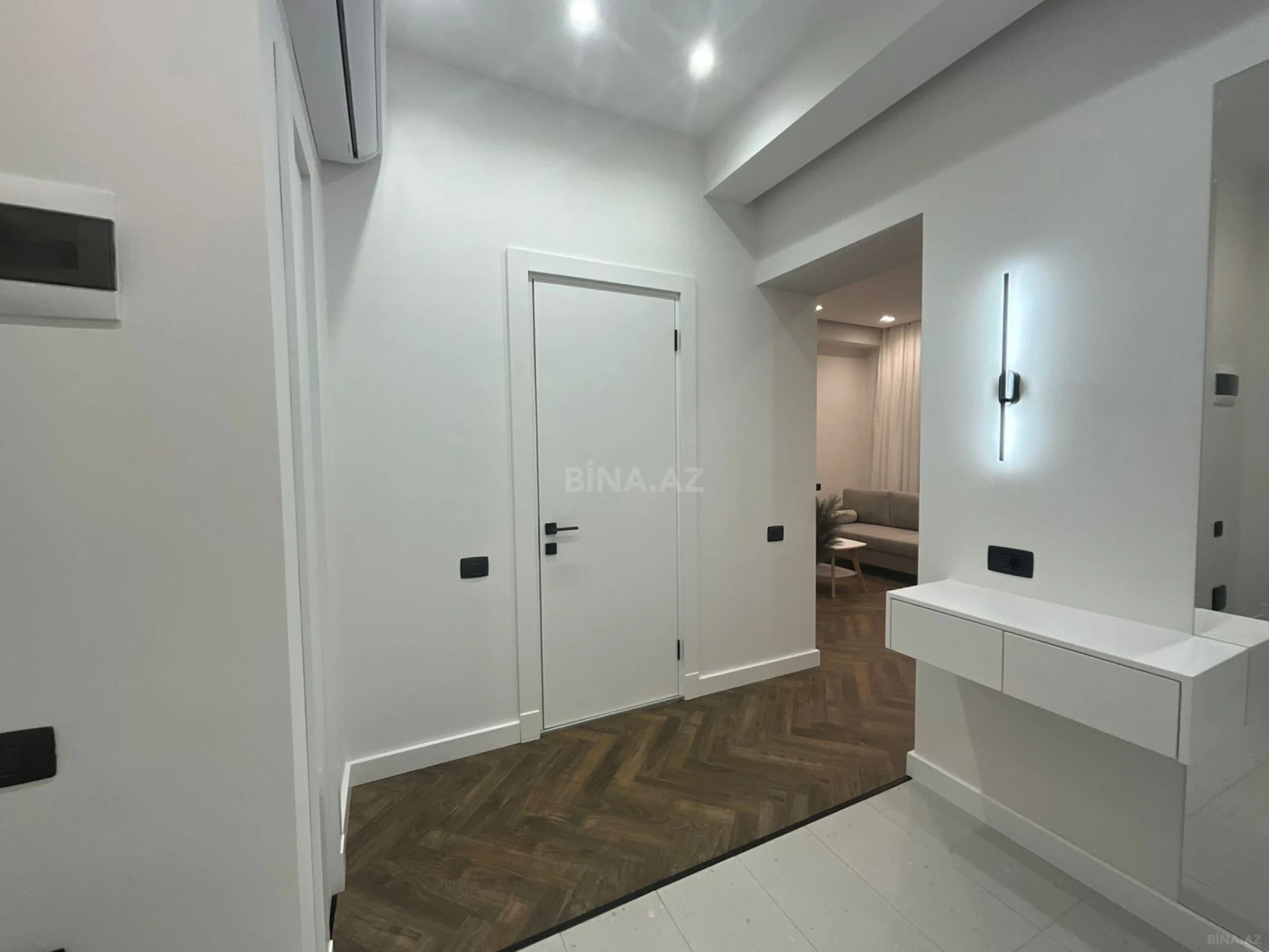 Satılır 2 otaqlı mənzil 69 m²