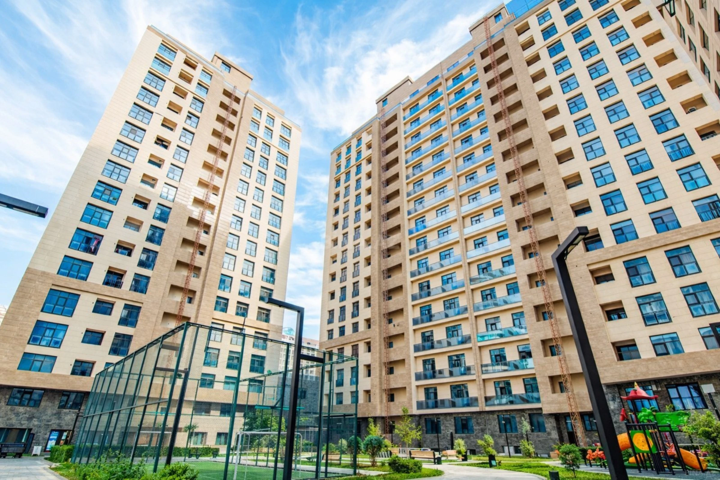 Satılır 2 otaqlı mənzil 96.7 m²