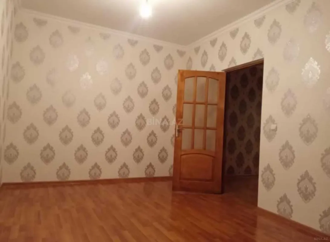 Satılır 4 otaqlı mənzil 100 m²