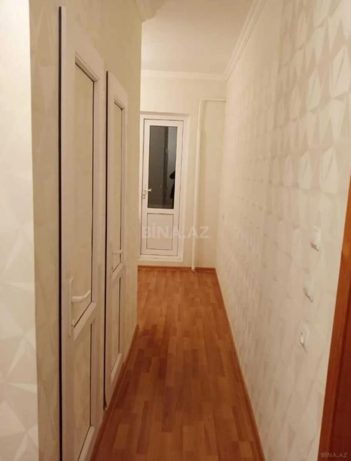 Satılır 4 otaqlı mənzil 100 m²