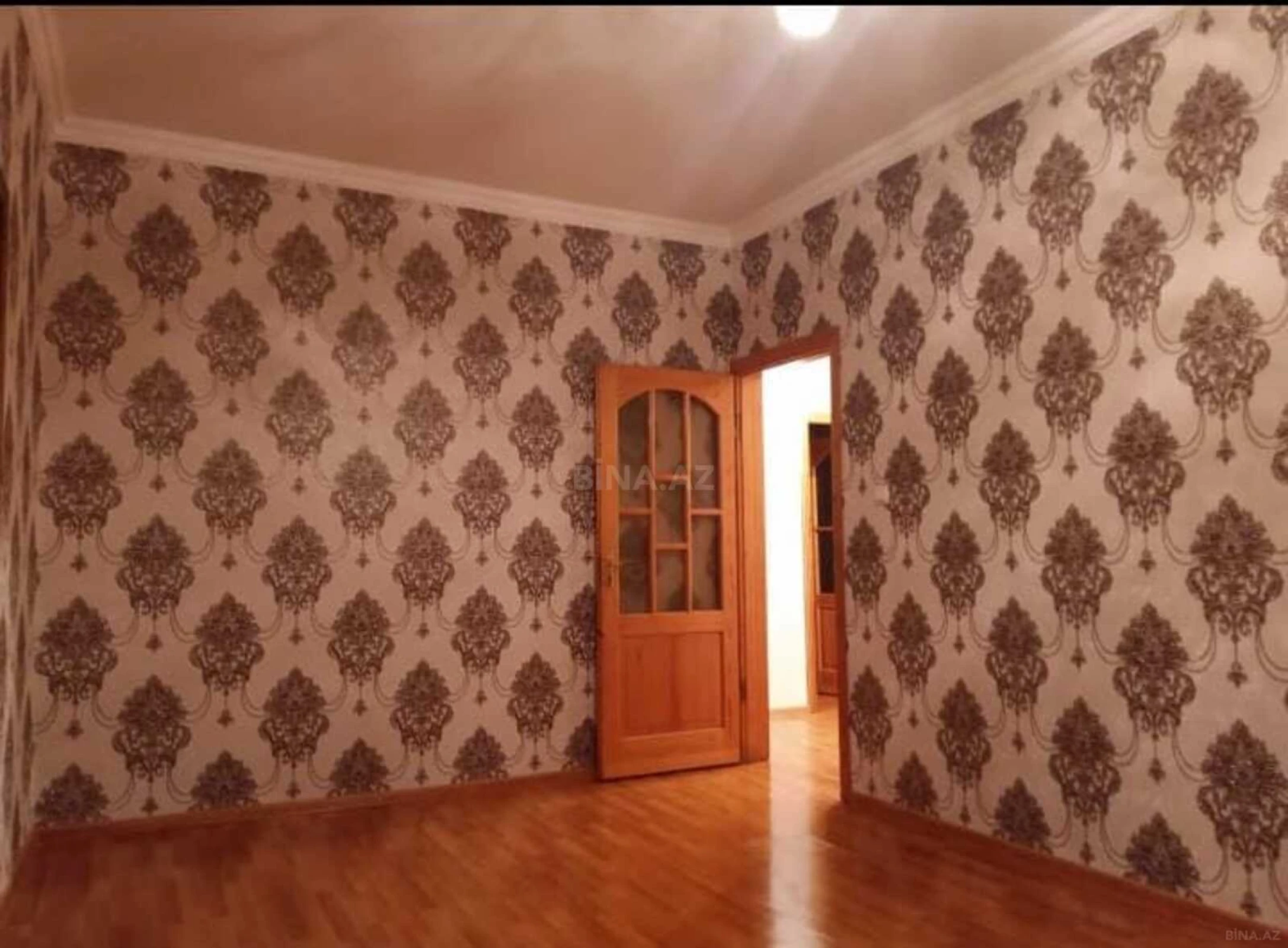 Satılır 4 otaqlı mənzil 100 m²