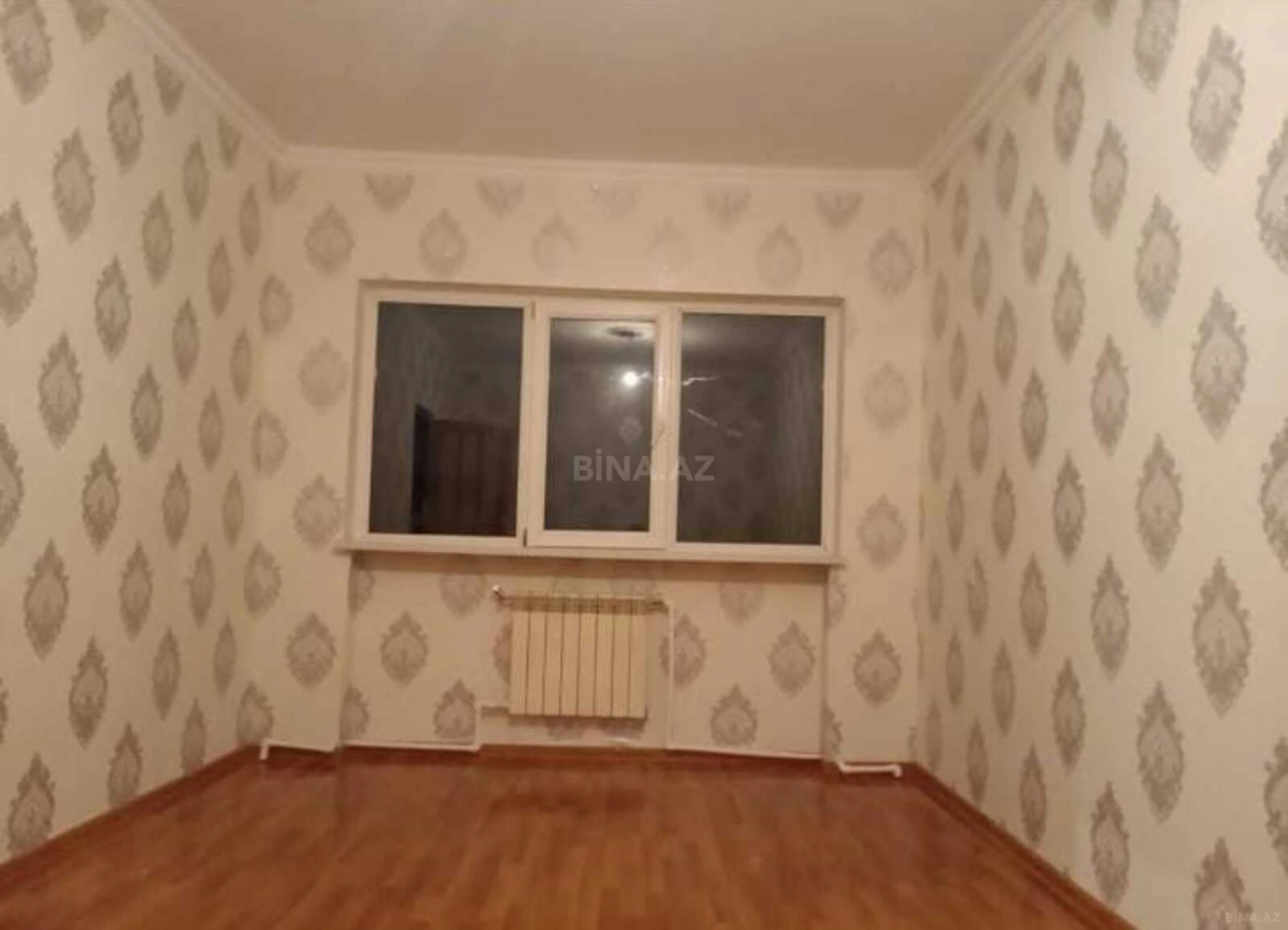 Satılır 4 otaqlı mənzil 100 m²