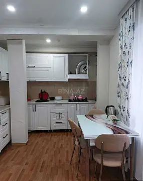 Kirayə verilir 2 otaqlı mənzil 70 m²