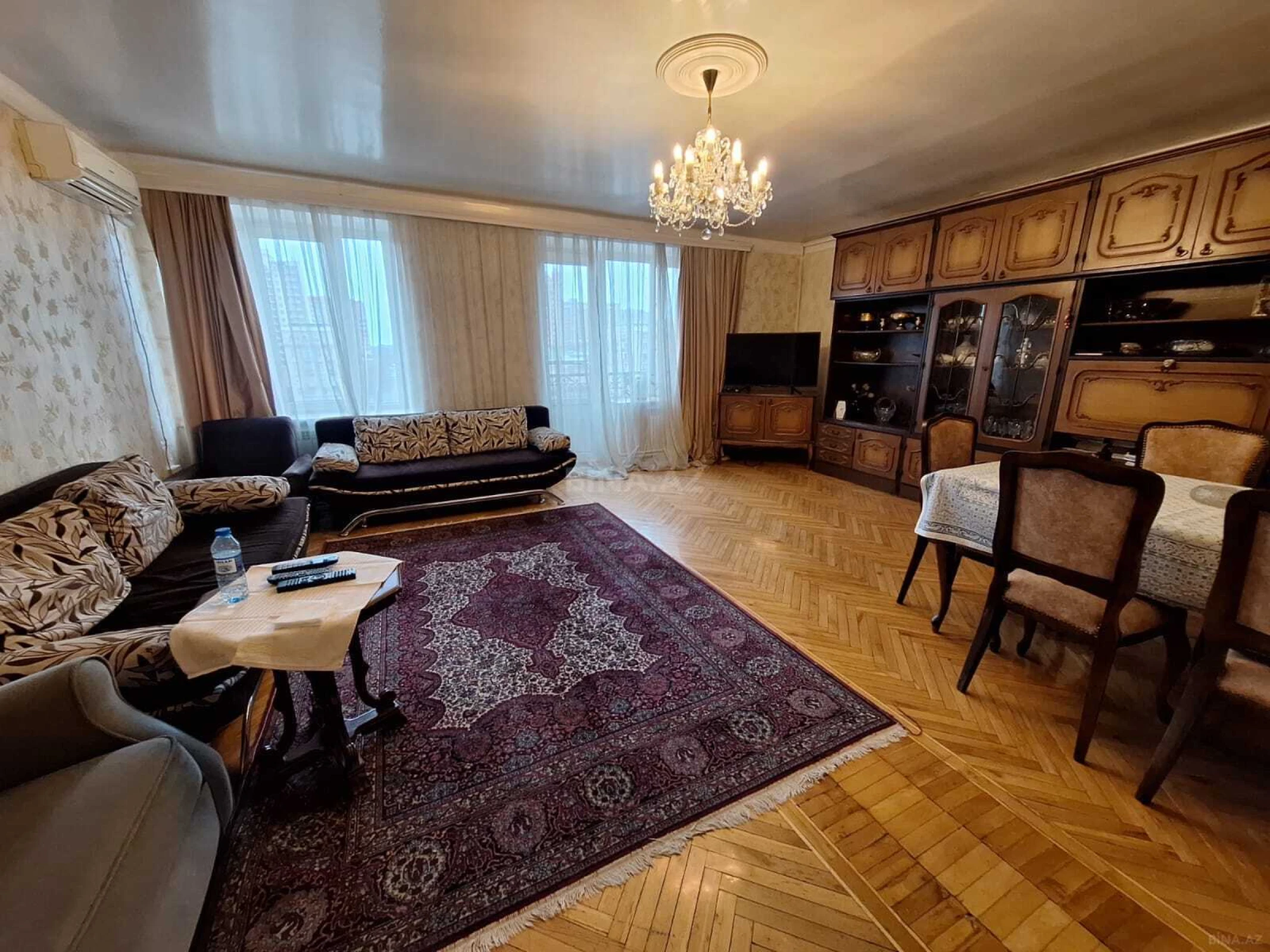 Satılır 4 otaqlı mənzil 120 m²