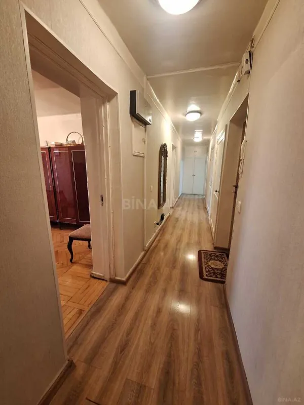 Satılır 4 otaqlı mənzil 120 m²