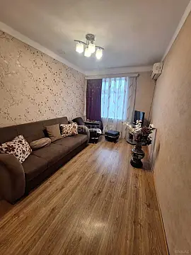 Satılır 4 otaqlı mənzil 120 m²