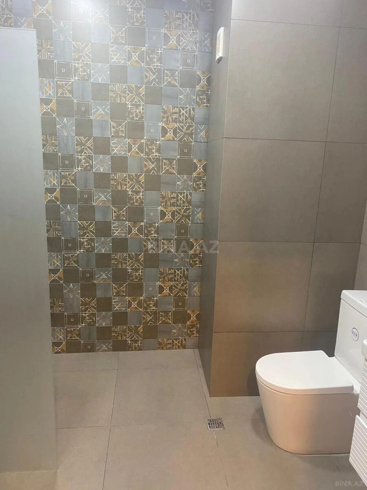 Kirayə verilir 3 otaqlı mənzil 145 m²