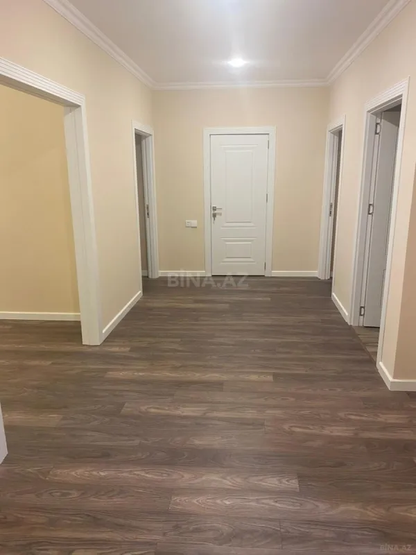 Kirayə verilir 3 otaqlı mənzil 145 m²