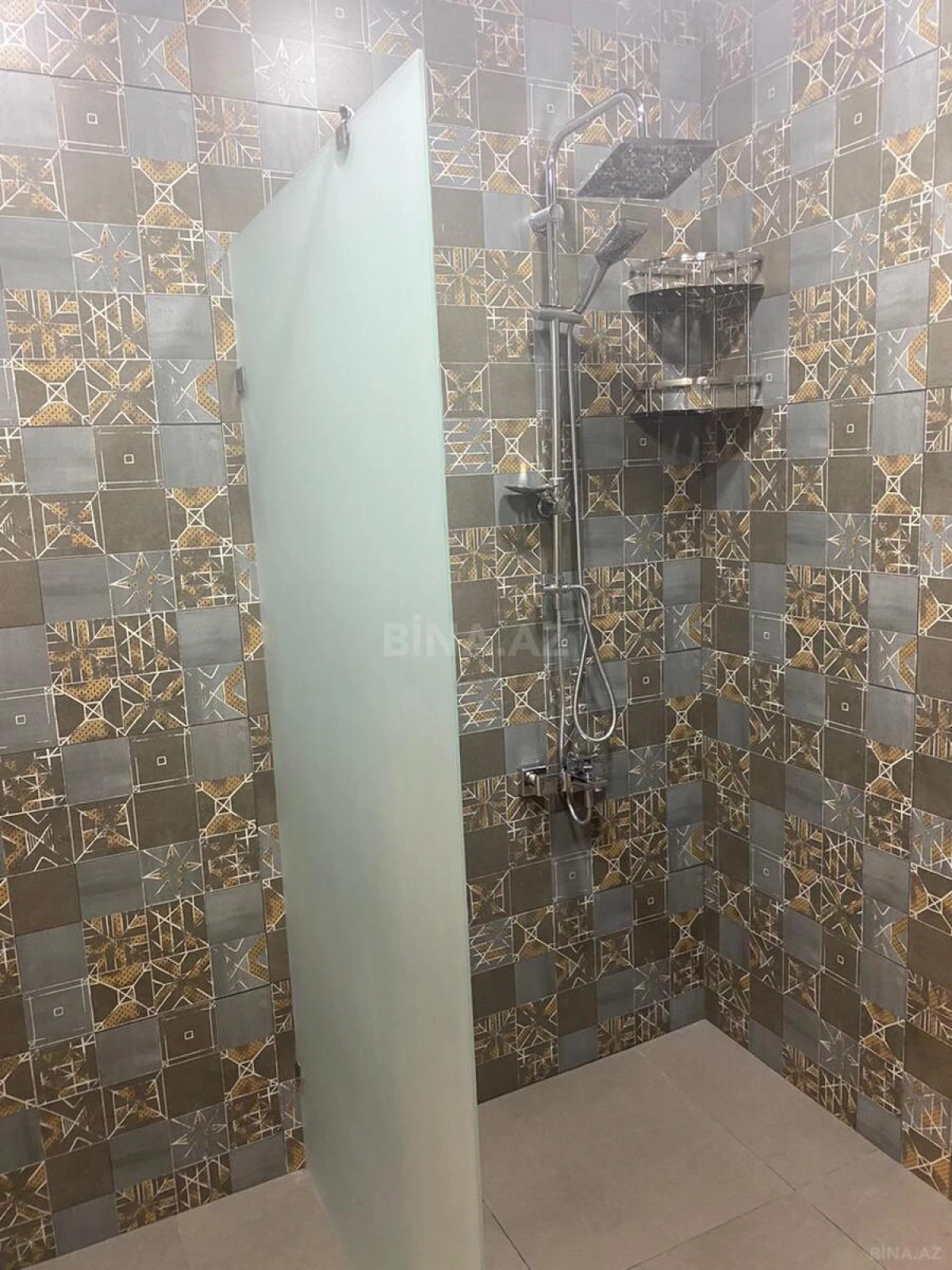 Kirayə verilir 3 otaqlı mənzil 145 m²