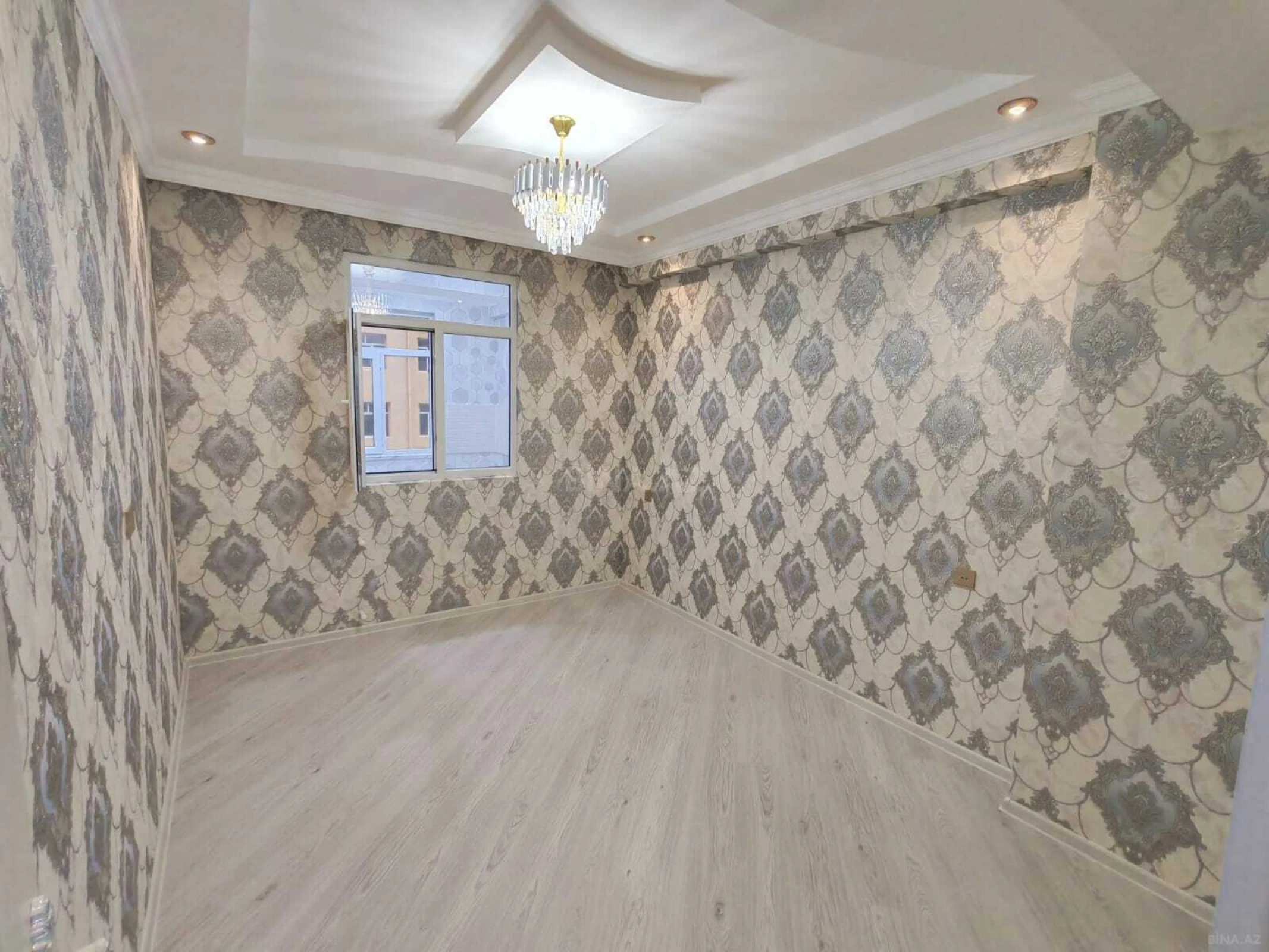 Satılır 2 otaqlı mənzil 61 m²
