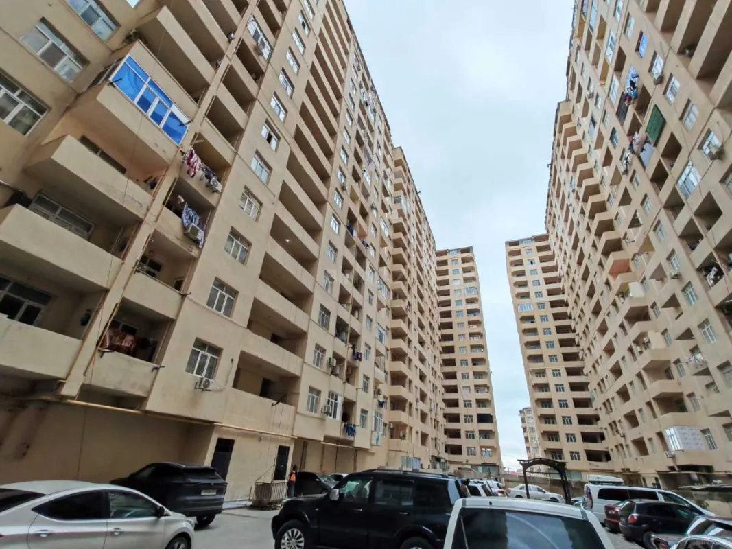 Satılır 2 otaqlı mənzil 61 m²