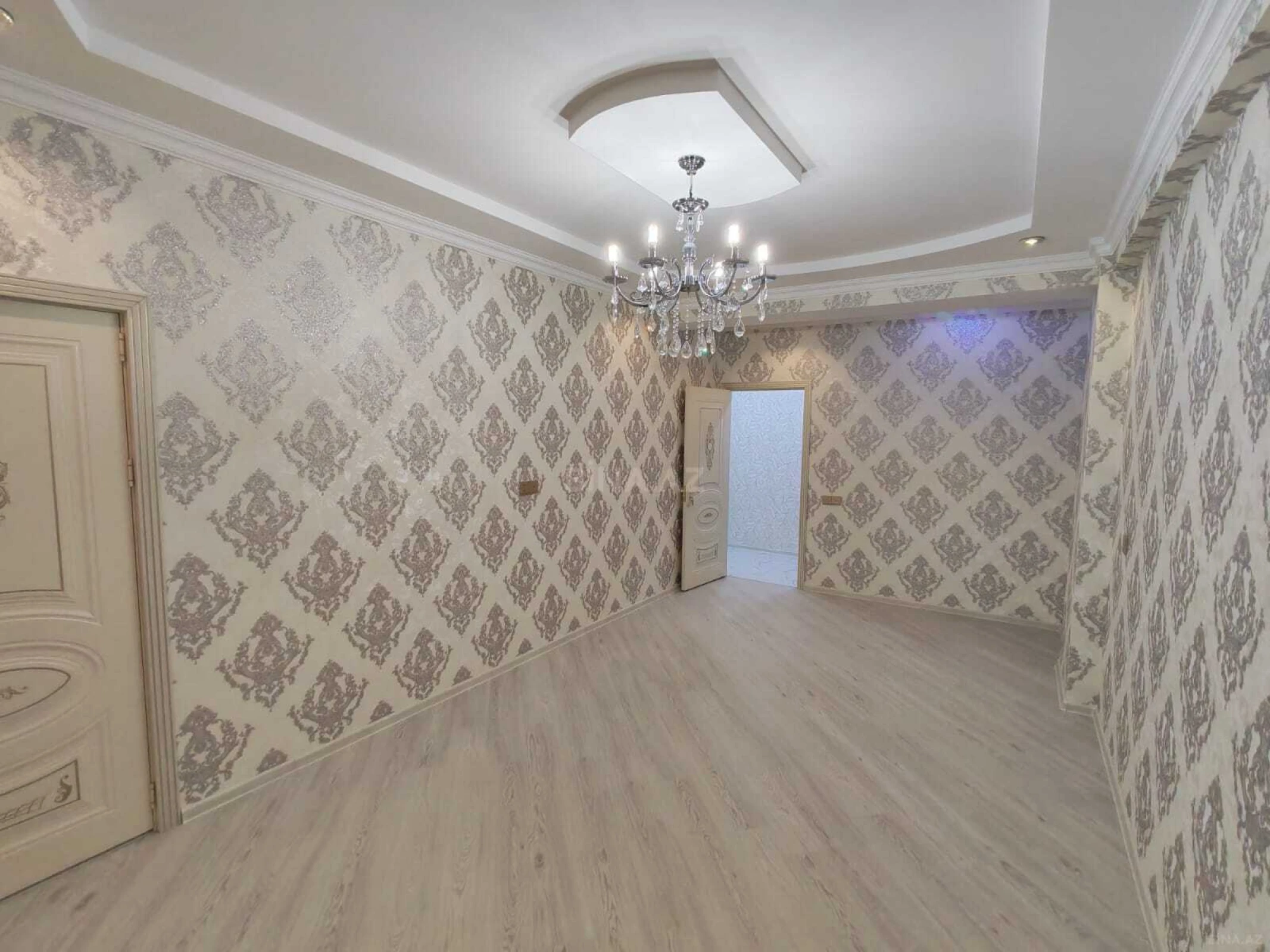 Satılır 2 otaqlı mənzil 61 m²