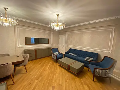 Satılır 4 otaqlı mənzil 125 m²