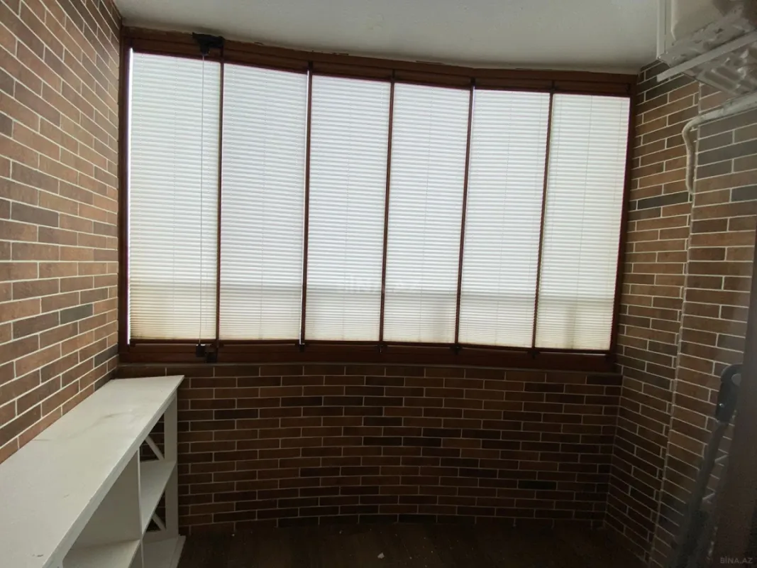 Satılır 4 otaqlı mənzil 125 m²