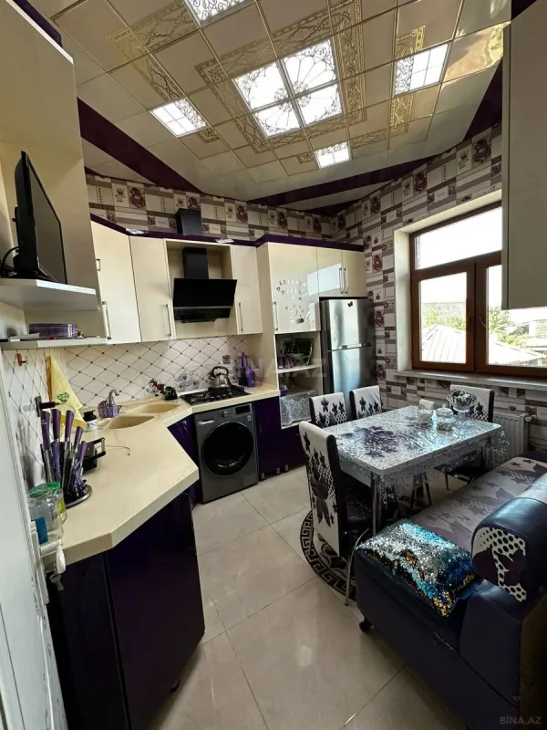 Satılır 4 otaqlı həyət evi 307 m²