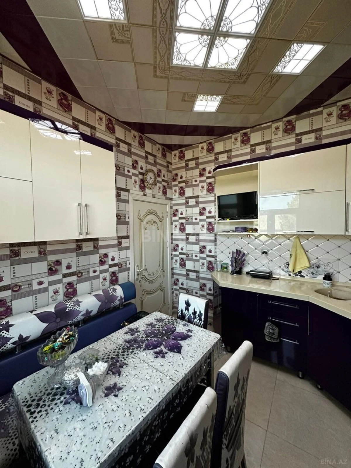 Satılır 4 otaqlı həyət evi 307 m²