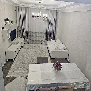 Satılır 2 otaqlı mənzil 66 m²