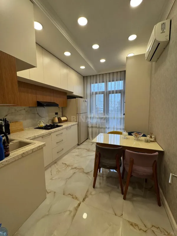 Satılır 3 otaqlı mənzil 117 m²