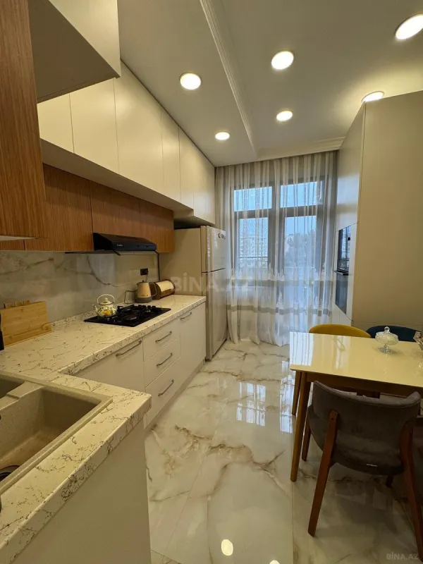 Satılır 3 otaqlı mənzil 117 m²