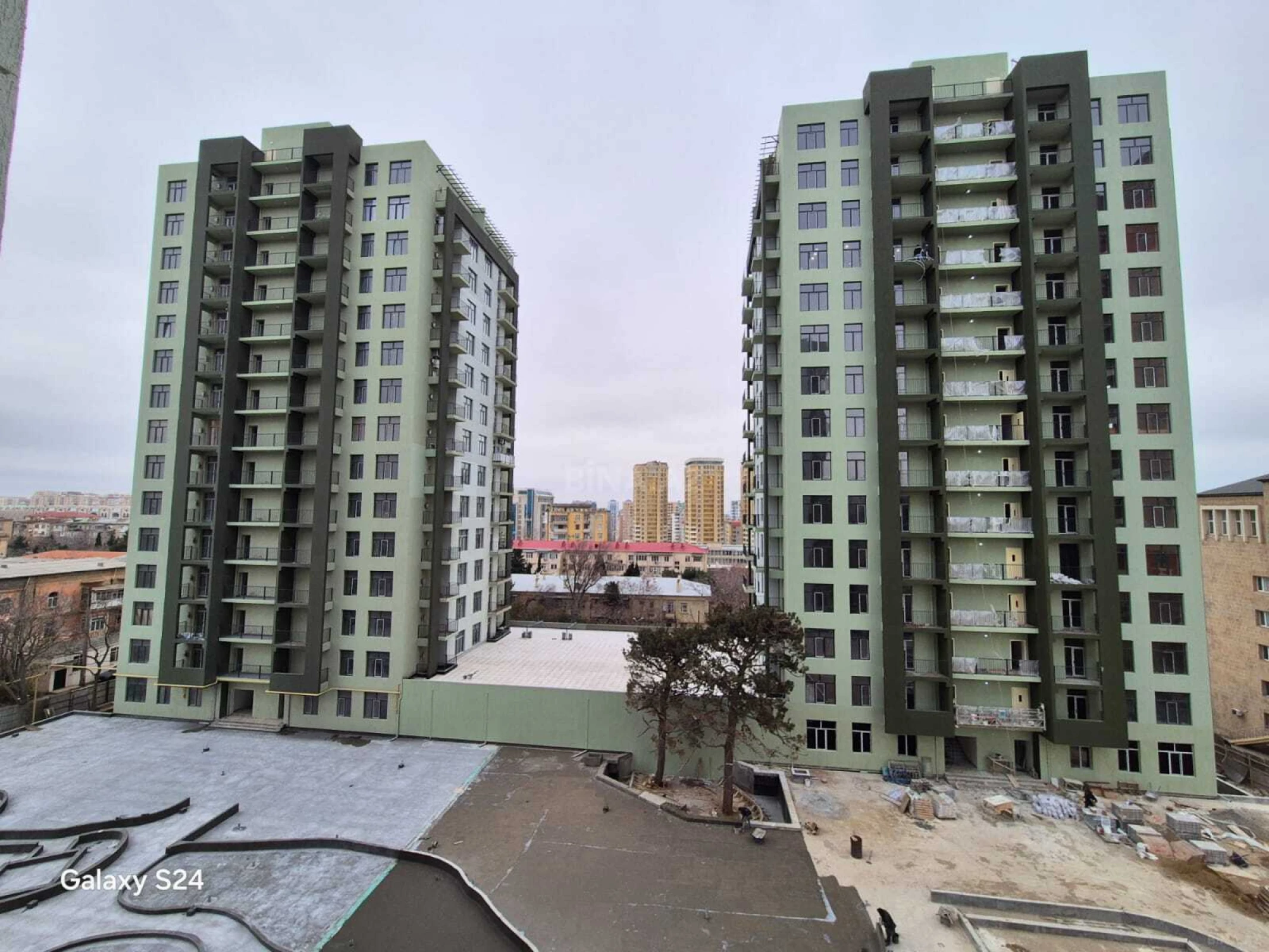 Satılır 2 otaqlı mənzil 69 m²