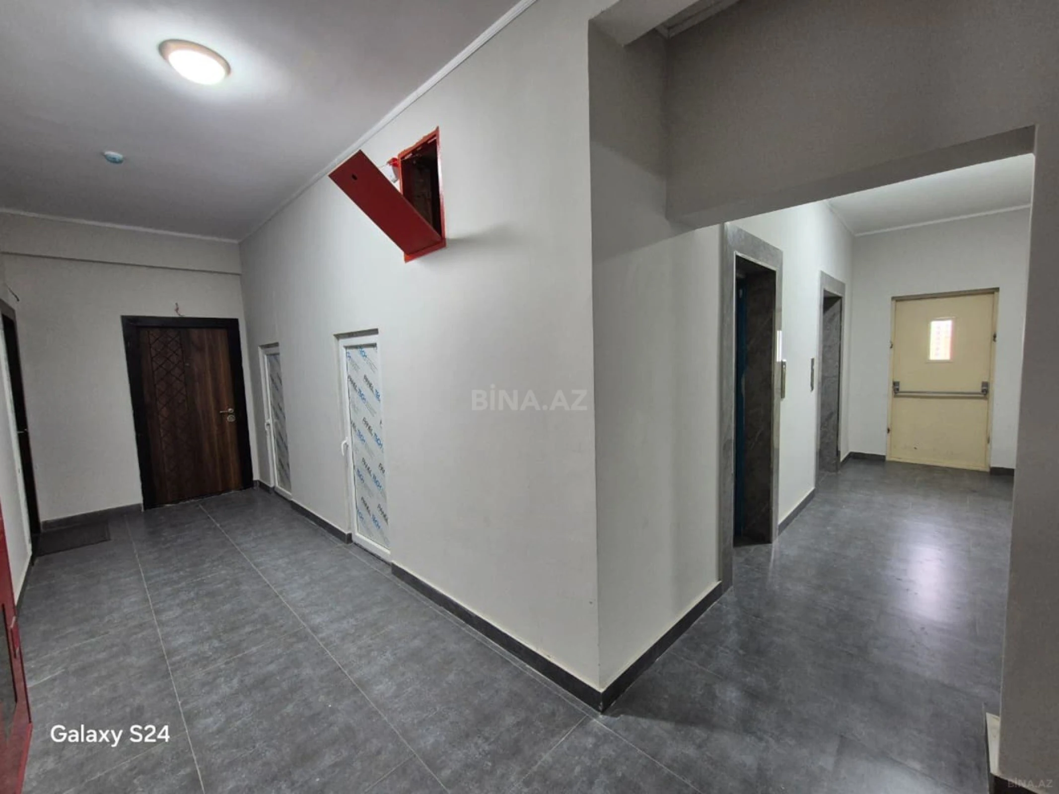 Satılır 2 otaqlı mənzil 69 m²