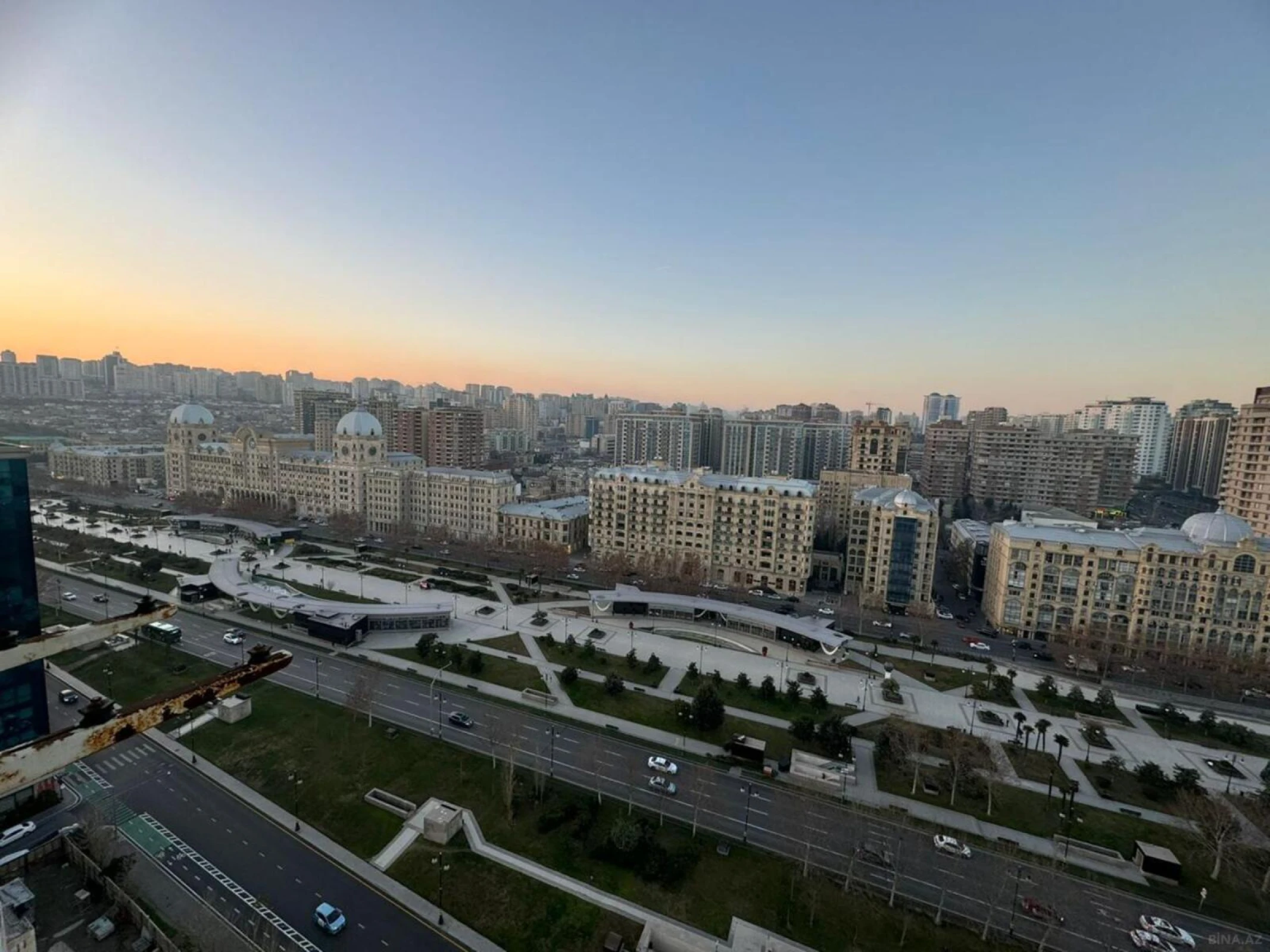 Satılır 3 otaqlı mənzil 150 m²