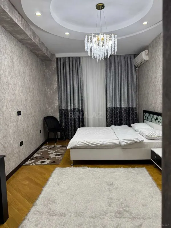 Kirayə verilir 3 otaqlı mənzil 170 m²