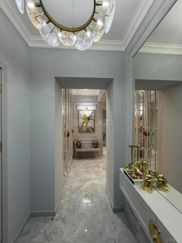 Satılır 3 otaqlı mənzil 107 m²