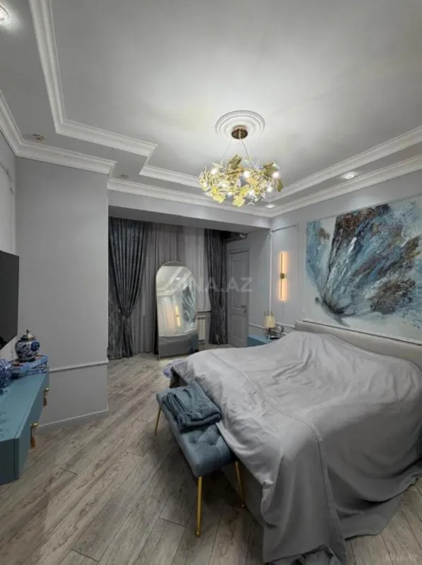 Satılır 3 otaqlı mənzil 107 m²