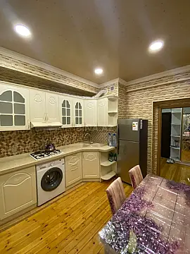 Kirayə verilir 2 otaqlı mənzil 55 m²