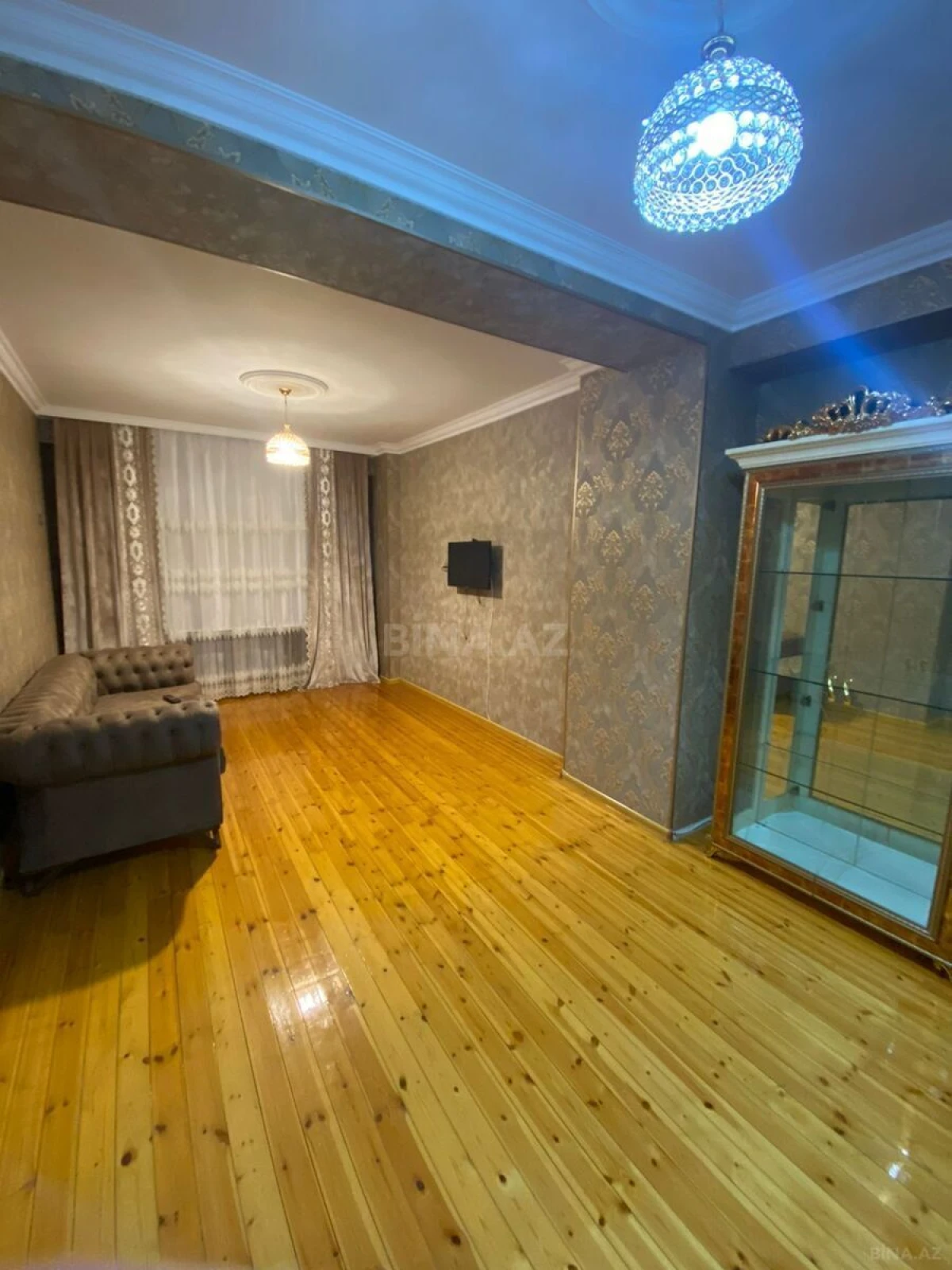 Kirayə verilir 2 otaqlı mənzil 55 m²