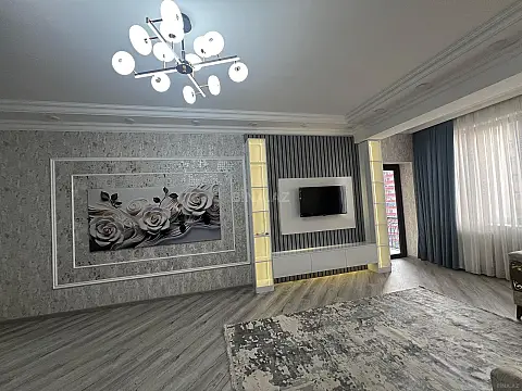 Satılır 2 otaqlı mənzil 67 m²