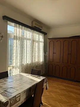 Kirayə verilir 4 otaqlı mənzil 85 m²
