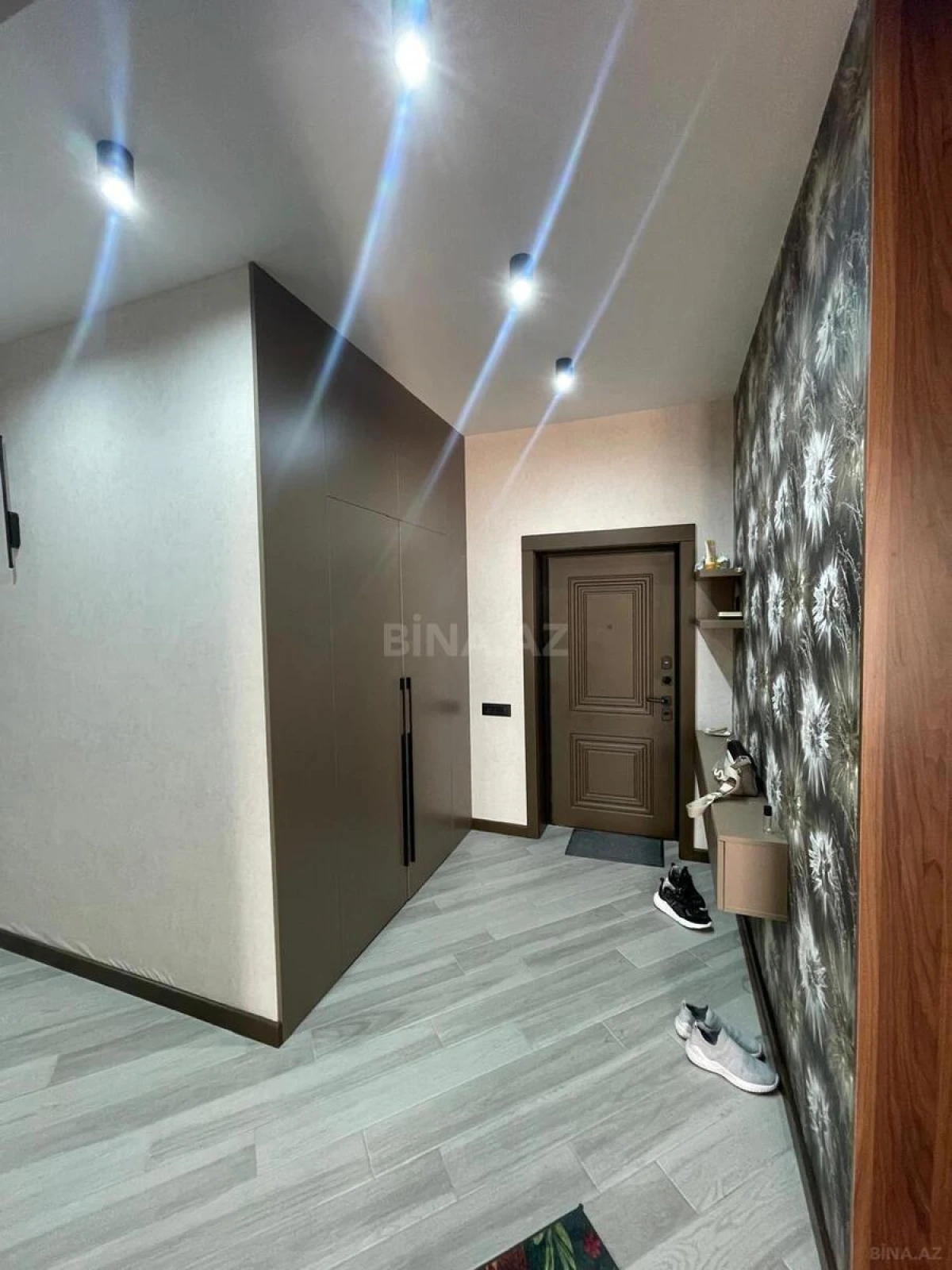 Kirayə verilir 3 otaqlı mənzil 91 m²
