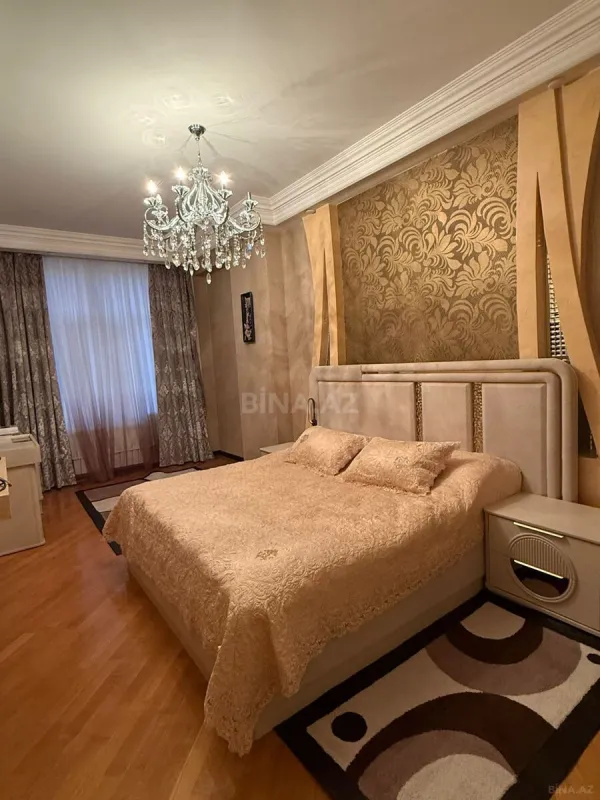 Kirayə verilir 4 otaqlı mənzil 153 m²