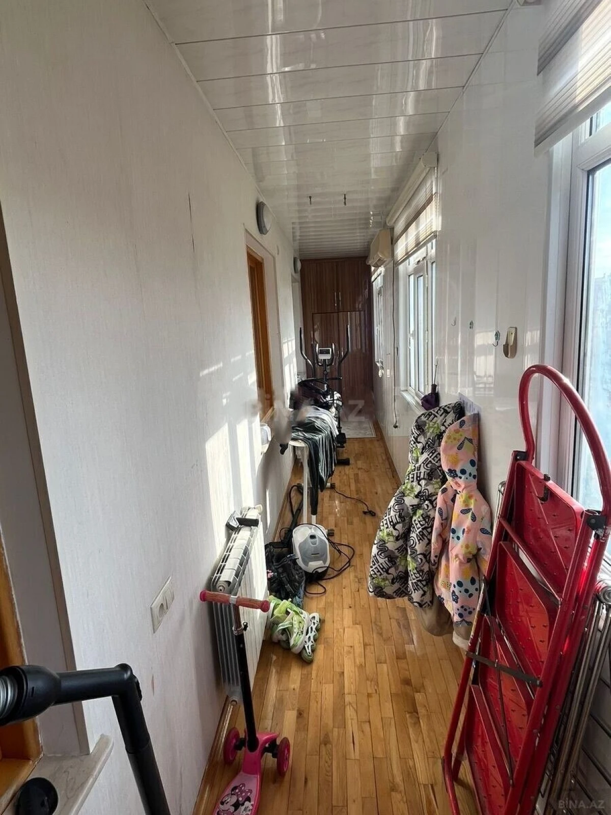 Satılır 5 otaqlı mənzil 120 m²