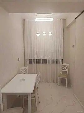 Kirayə verilir 2 otaqlı mənzil 80 m²