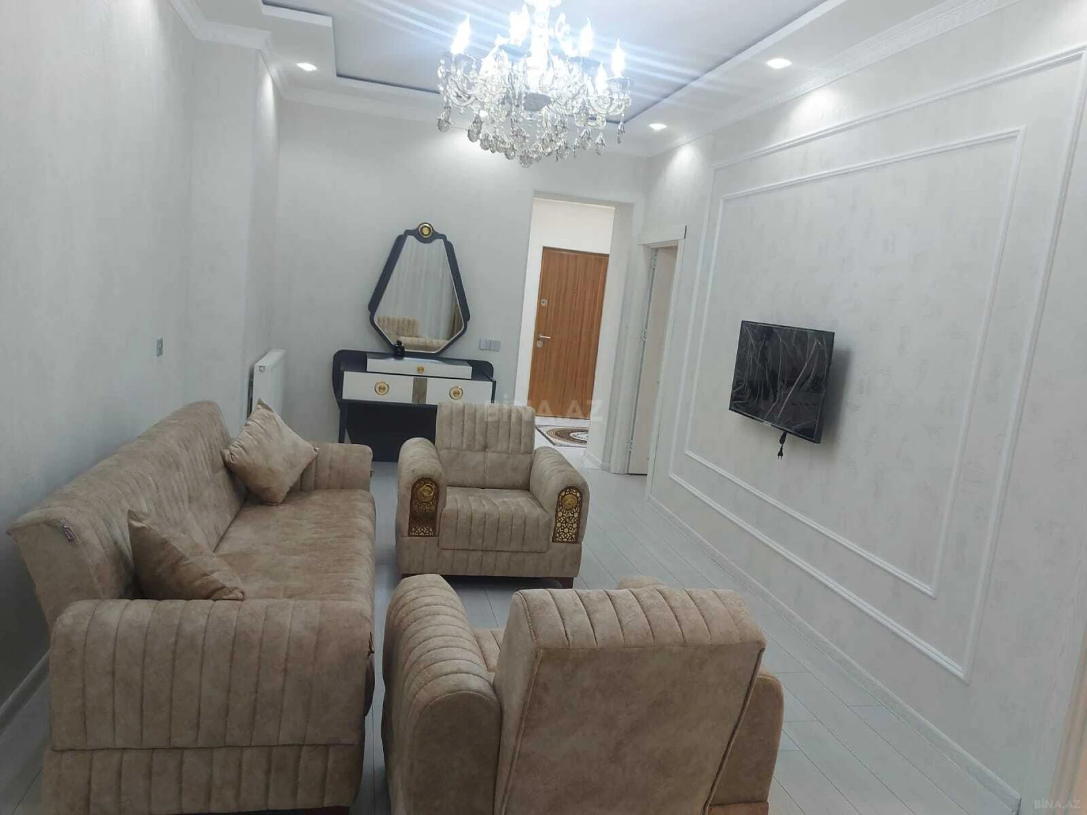 Kirayə verilir 2 otaqlı mənzil 80 m²