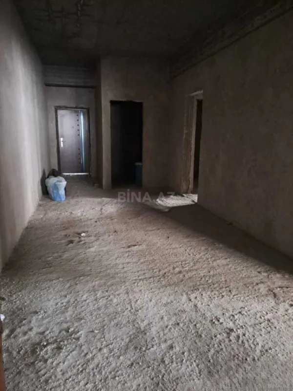 Satılır 4 otaqlı mənzil 151 m²