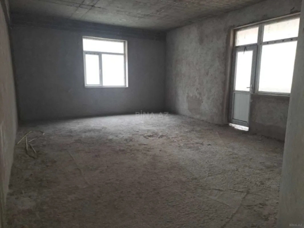 Satılır 4 otaqlı mənzil 151 m²