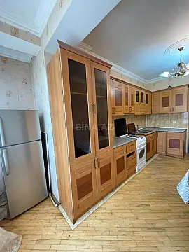 Kirayə verilir 3 otaqlı mənzil 130 m²